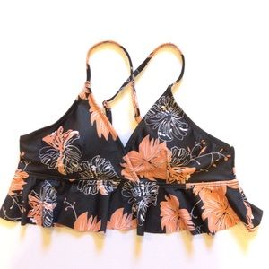 Cupshe triangle ruffle bikini top